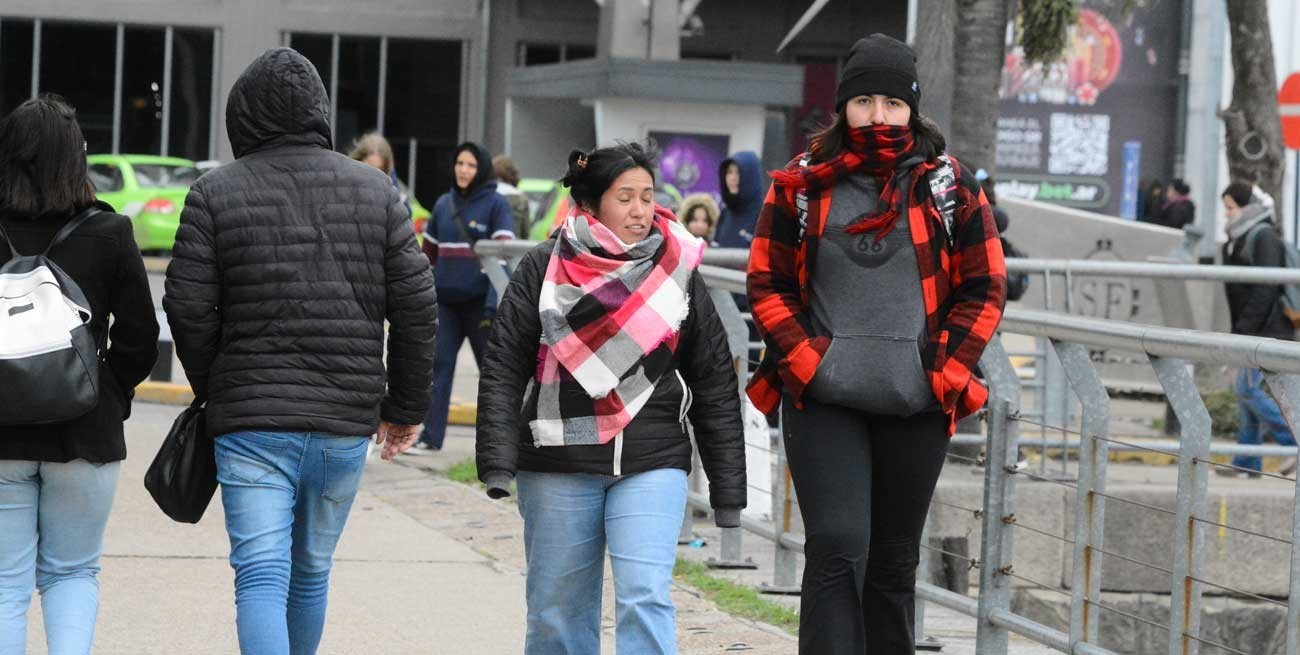 El invierno resiste: fresca mañana de sábado en Santa Fe