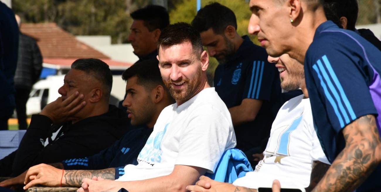 Está la logística, ¿llega el capitán?: Argentina viaja a Bolivia pero Messi es duda