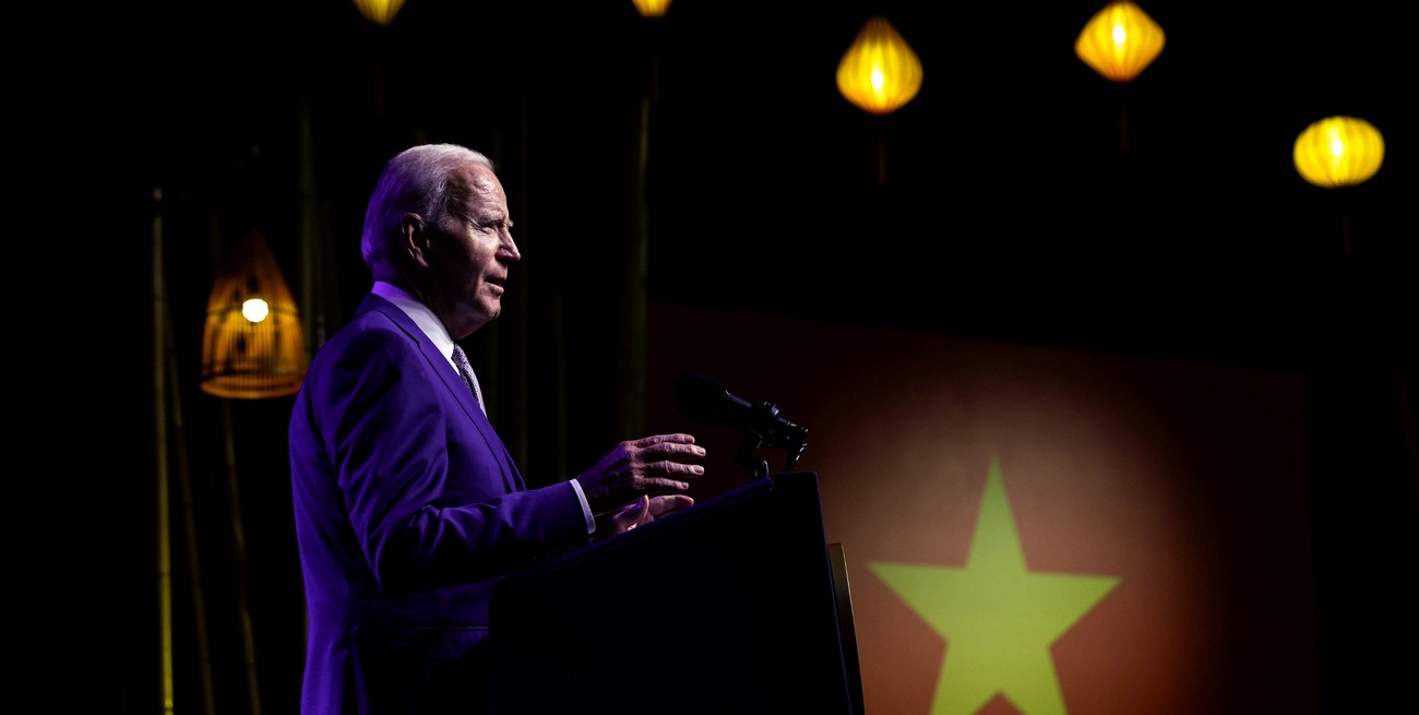 Video: suspendieron abruptamente una conferencia de Biden en Vietnam en medio de incoherencias