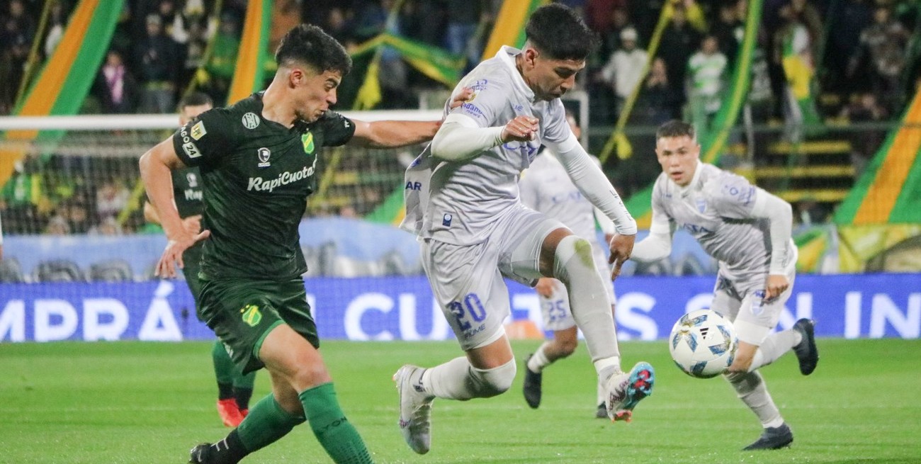 Godoy Cruz no aprovechó la ventaja y empató con Defensa y Justicia