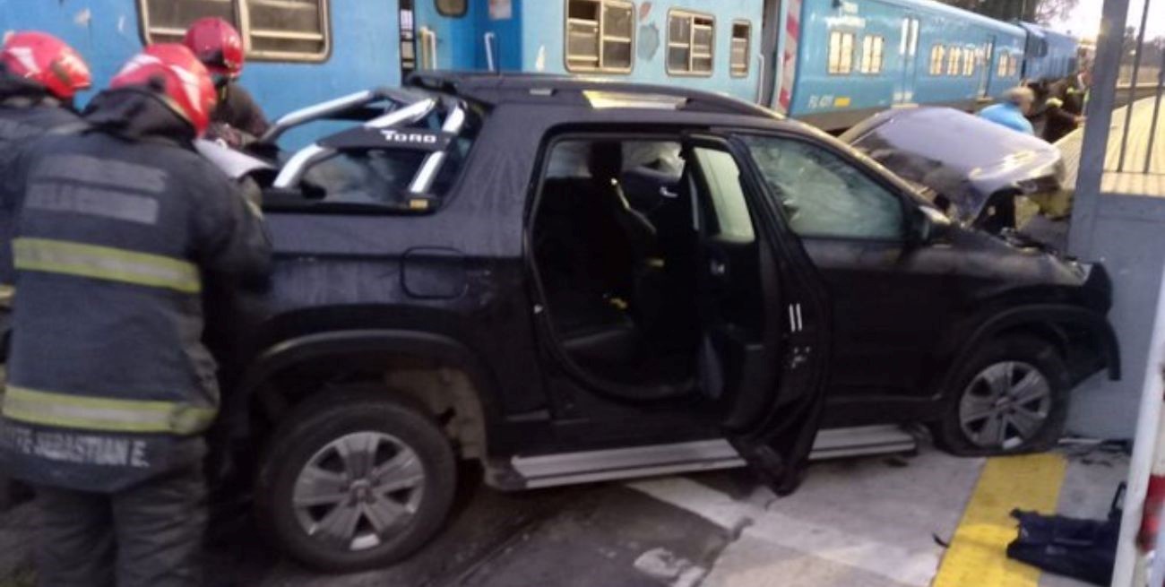 Villa Lugano: cruzó con la barrera baja y fue embestido por el tren