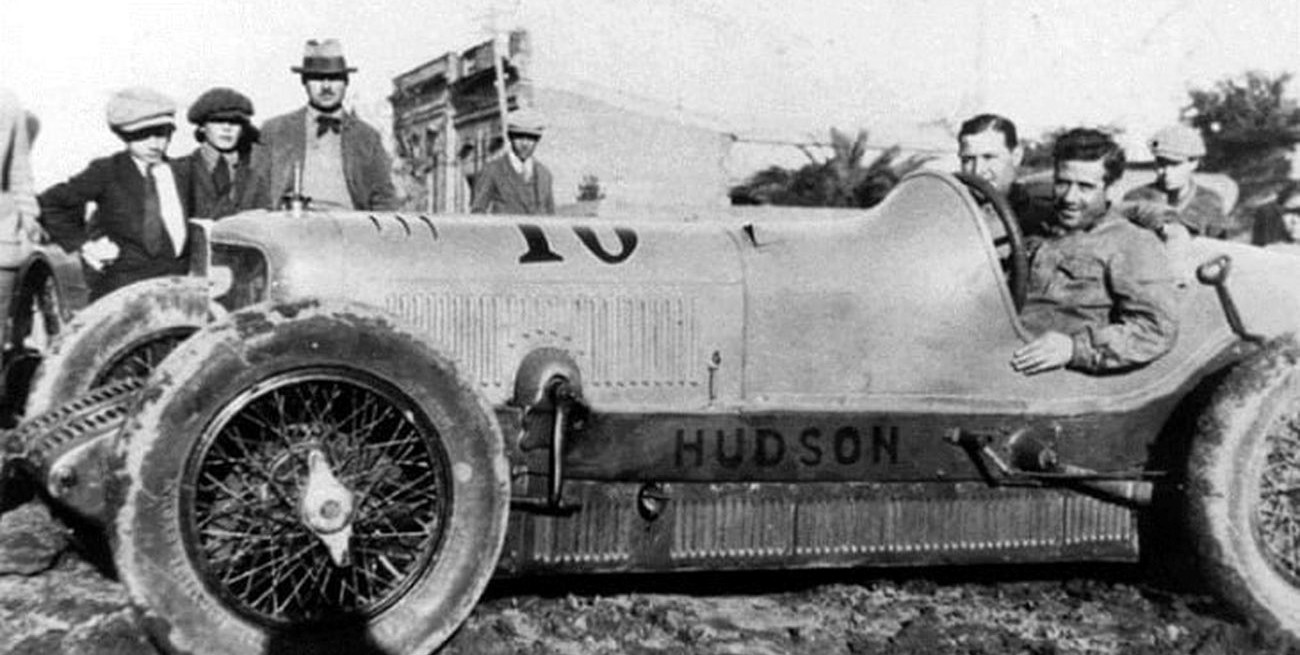 Balboni presenta su libro “Crónicas sobre el automovilismo y la gente en Esperanza”