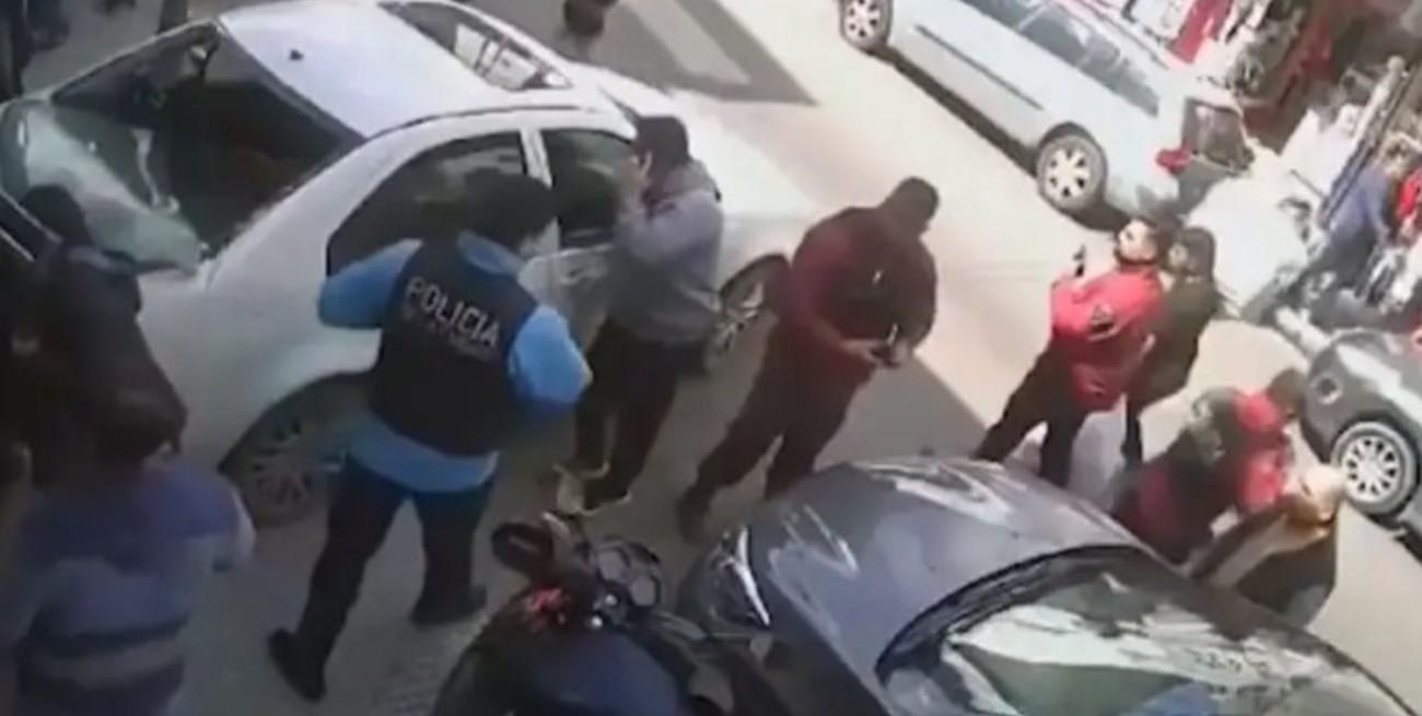 Video: un automovilista diabético convulsionó estacionando y mató a una señora