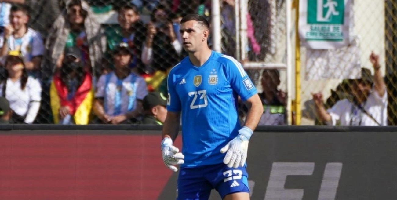 El "Dibu" Martínez alcanzó un récord histórico con la Selección Argentina