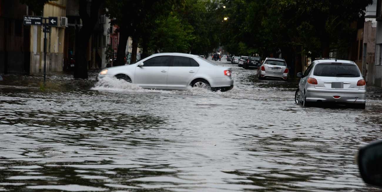 Expertos mundiales en hidrología explicaron sistemas de alerta temprana de inundaciones