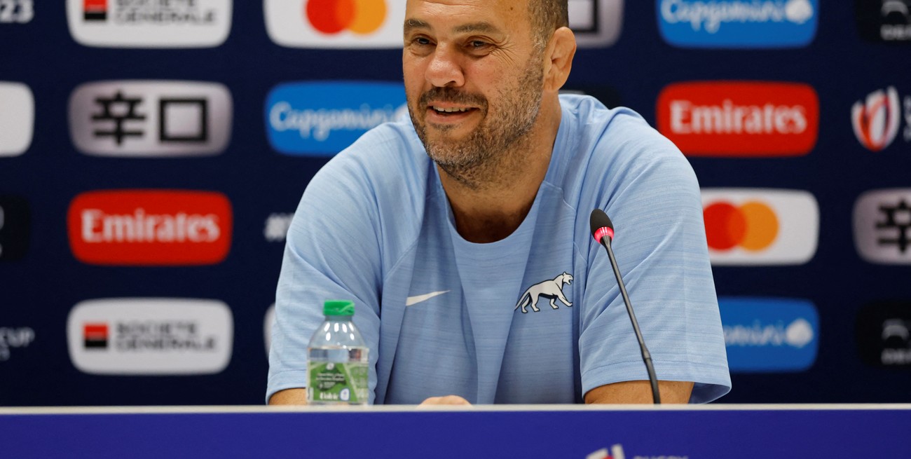 Michael Cheika: "Debemos saber qué equipo somos dentro y fuera de la cancha"