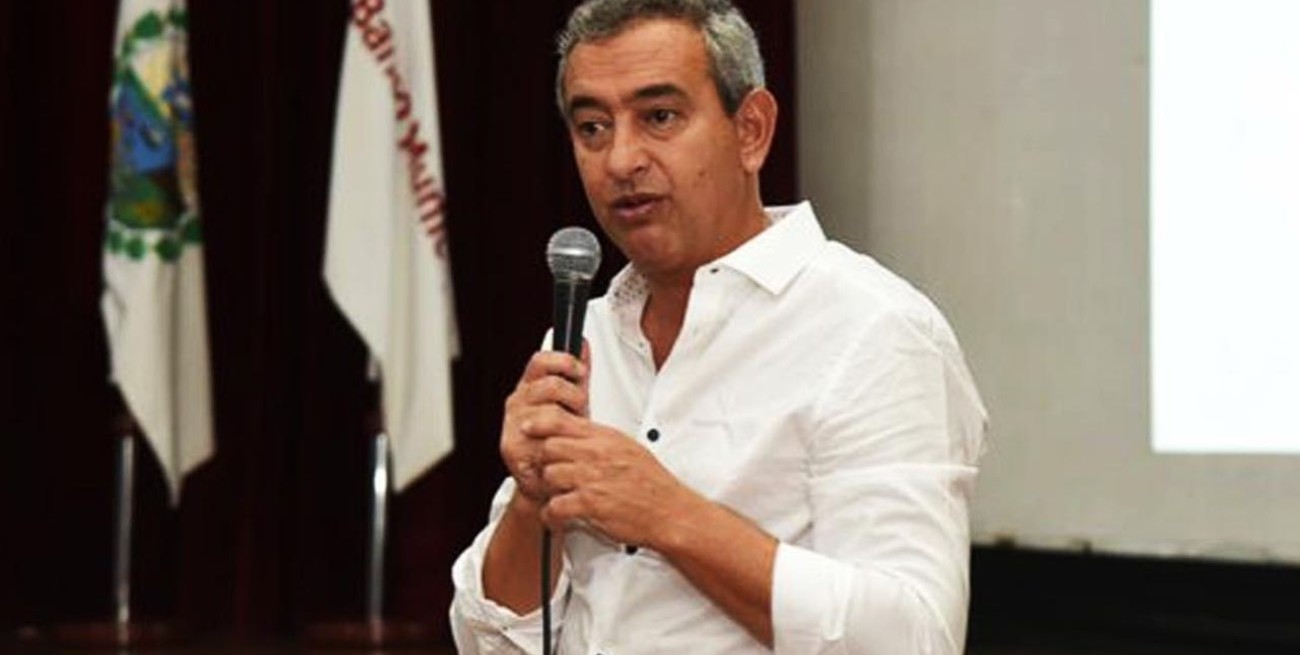 Javkin, un "pelito" y el río Salado