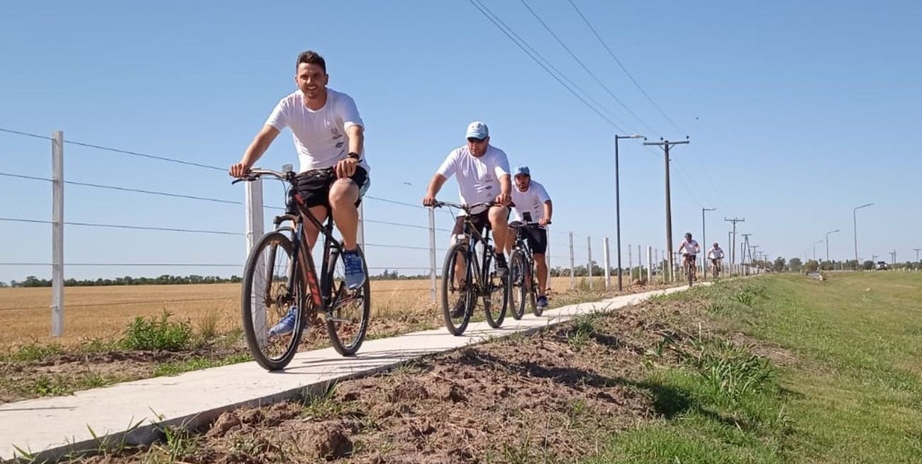 En Ramona, continúa la construcción de la ciclovía sobre Bv. Belgrano