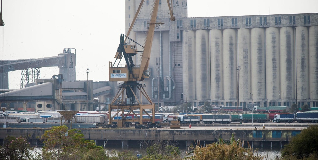 El déficit comercial de agosto alcanzó los 1.011 millones de dólares