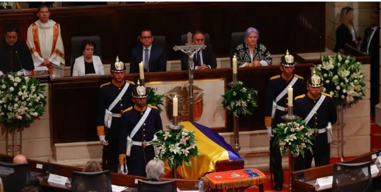 Con honores: Colombia despide los restos de Fernando Botero