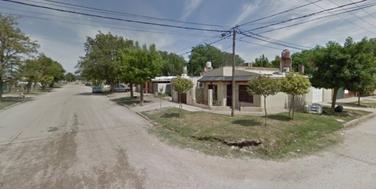 Le clavaron un hierro en el cuello en un confuso episodio violento en Venado Tuerto