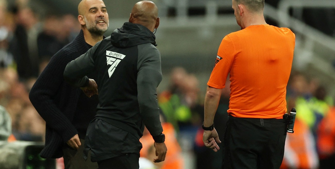 Newcastle dio el batacazo y eliminó de la Carabao Cup al Manchester City