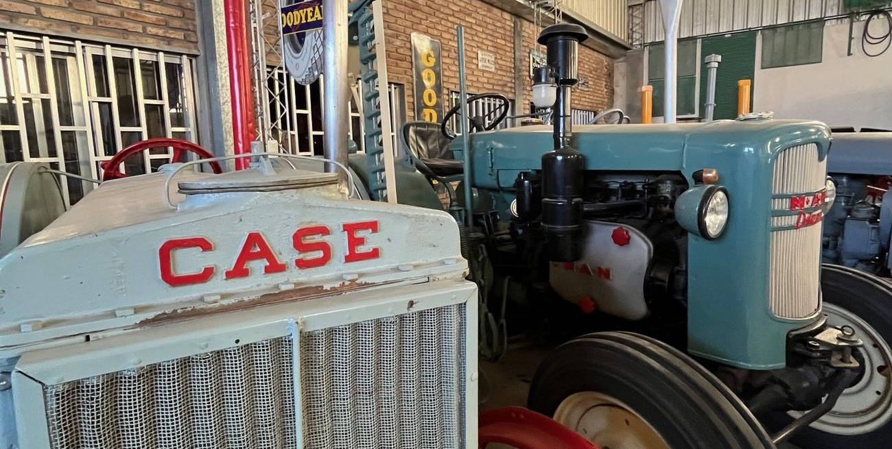 El museo sale a la calle: una localidad santafesina organiza un desfile de tractores históricos 