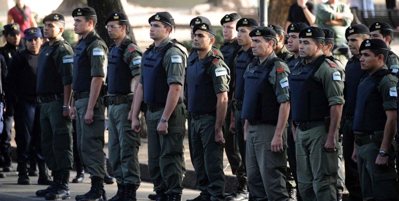 Aumento salarial y actualización de compensaciones para las fuerzas de seguridad