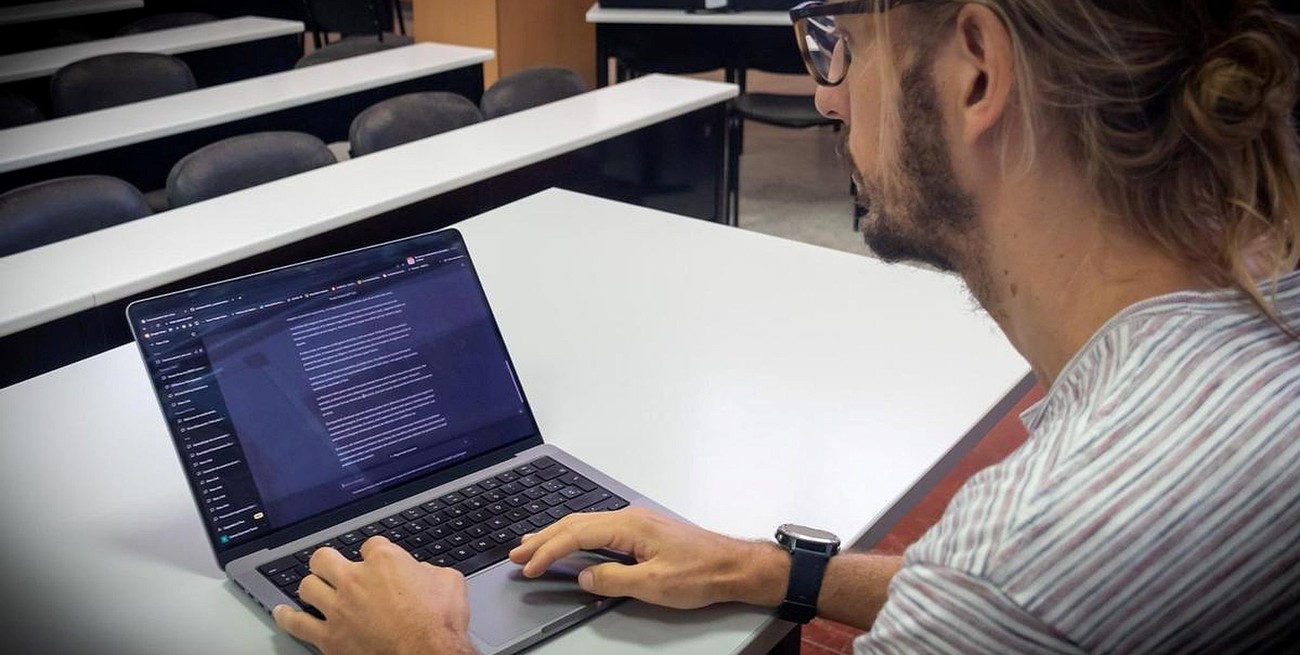 El periodismo y las IA: ¿en qué pie está América Latina?