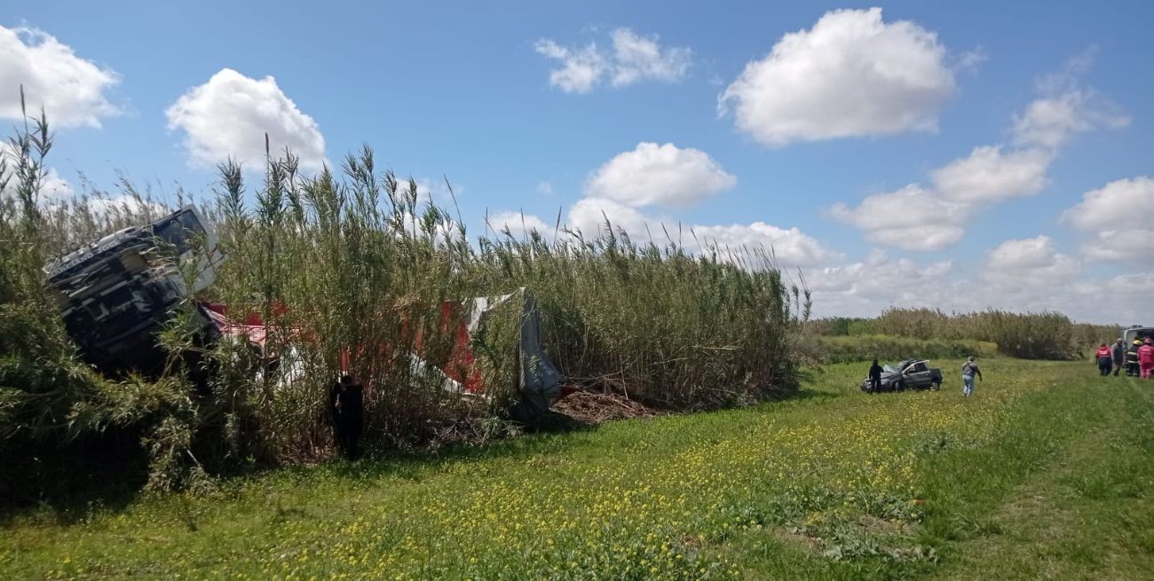 Totoras: un muerto tras un choque entre un camión y una camioneta en la ruta 34