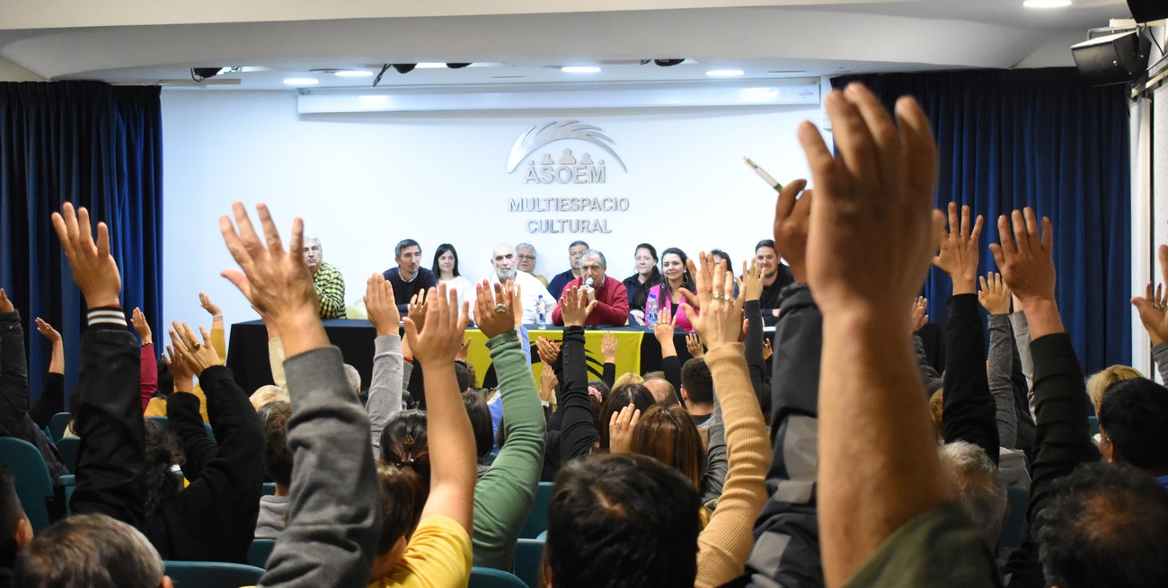 Municipales de Santa Fe acordaron un incremento del 143% a abonar en enero de 2024