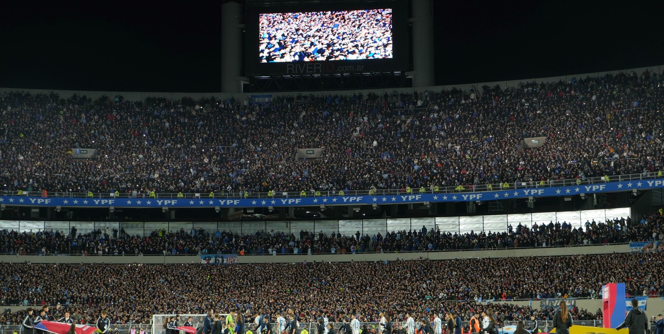 En menos de dos horas se agotaron las entradas para Argentina - Paraguay 