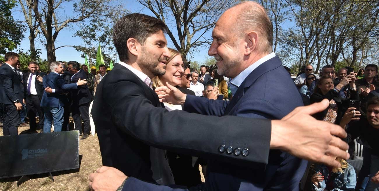 Perotti y Pullaro tuvieron su primer mano a mano por la transición provincial
