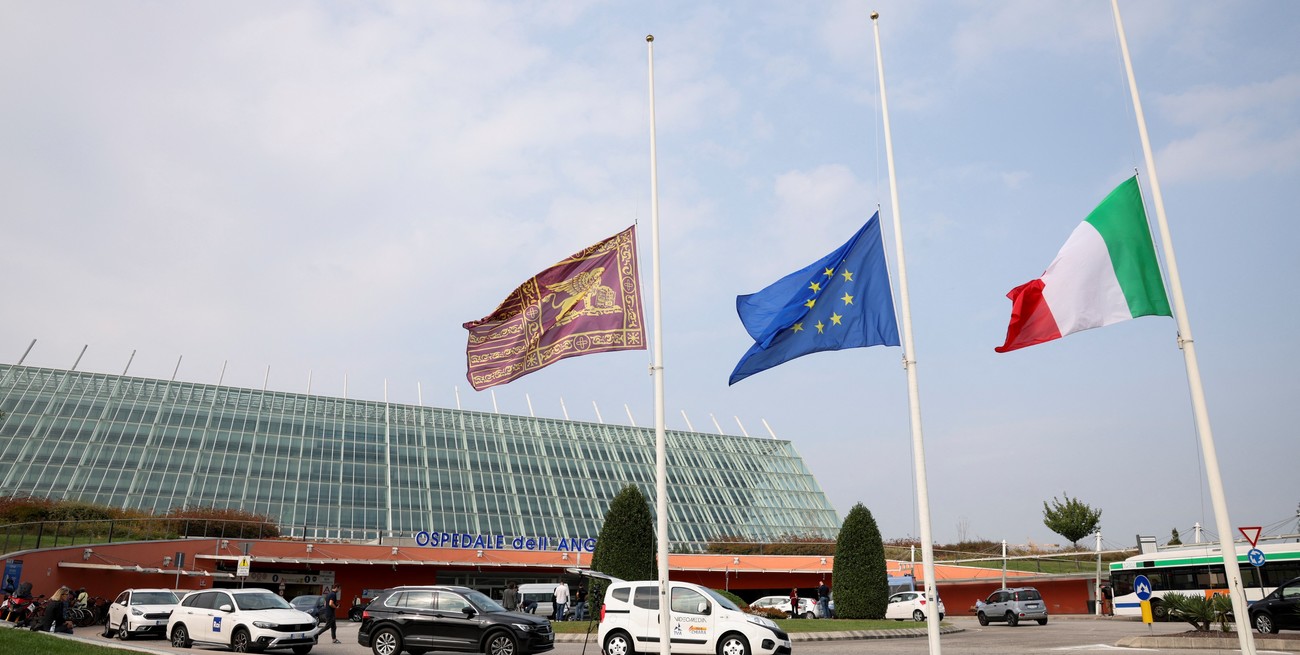 Italia: la fiscalía investiga dos hipótesis para el vuelco del colectivo que dejó 21 muertos