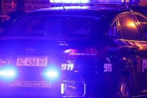 La policía atrapó a Sánchez en flagrancia, a metros del lugar del hecho, la madrugada del domingo.