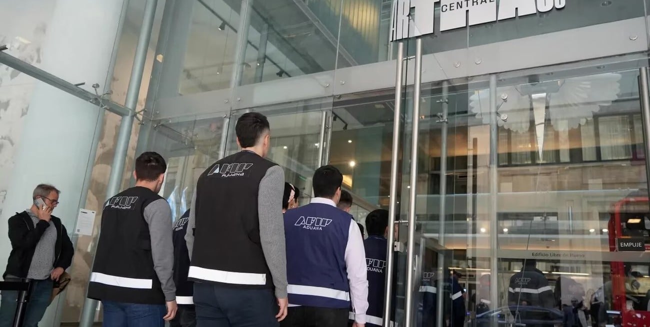 En medio de la disparada del dólar, investigan "operaciones fraudulentas" en la city porteña