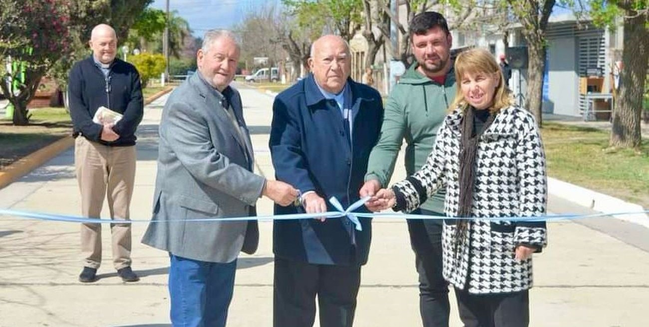 Monte Vera: Beto Pallero inauguró obras de pavimento en el Bulevar Estanislao López