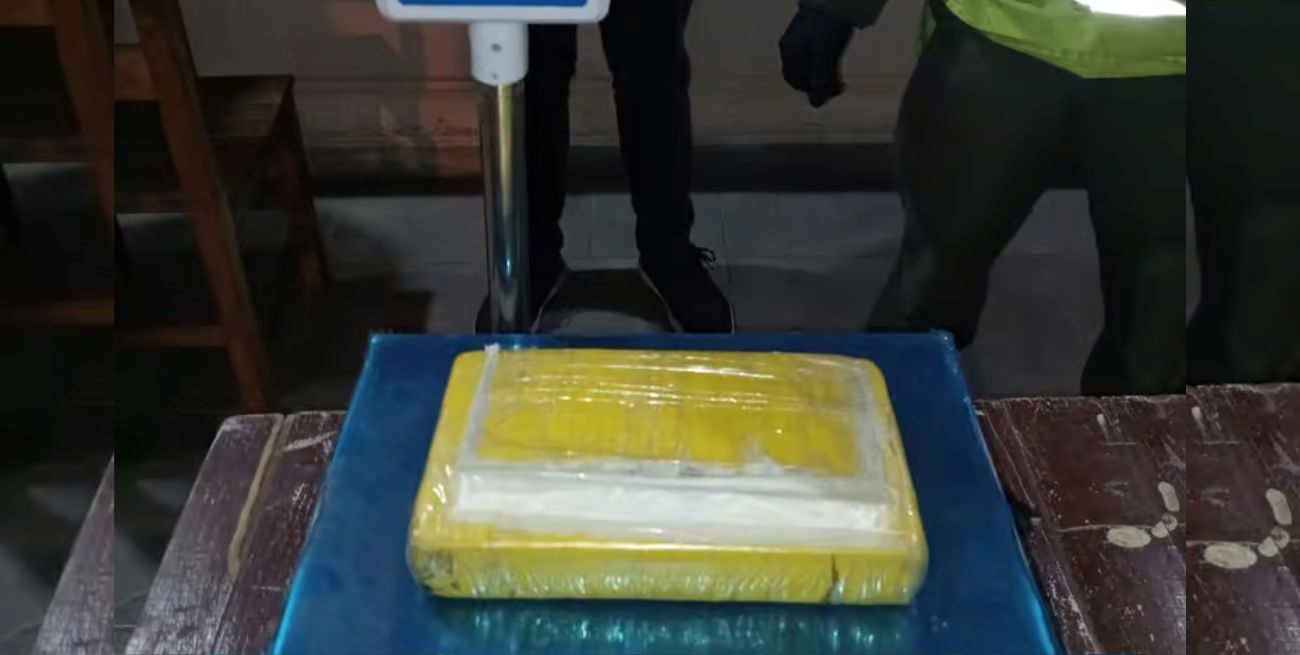 Avellaneda: secuestraron más de un kilo de cocaína en un colectivo de línea