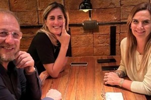 Granata subió la foto previa a la cena con Corach y Arcando.