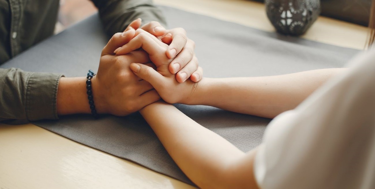 Los cinco lenguajes del amor: ¿cómo fortalecer tu pareja?