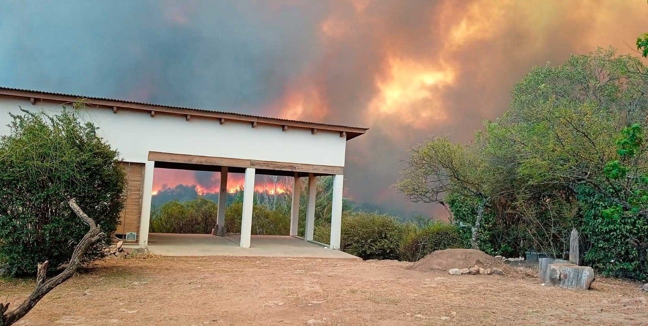 Imágenes dantescas de los incendios en las sierras de Córdoba