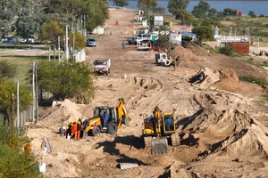 Los trabajos de remodelación de la costanera Kirchner, en la margen Este de la Laguna Setúbal. Foto: Fernando Nicola
