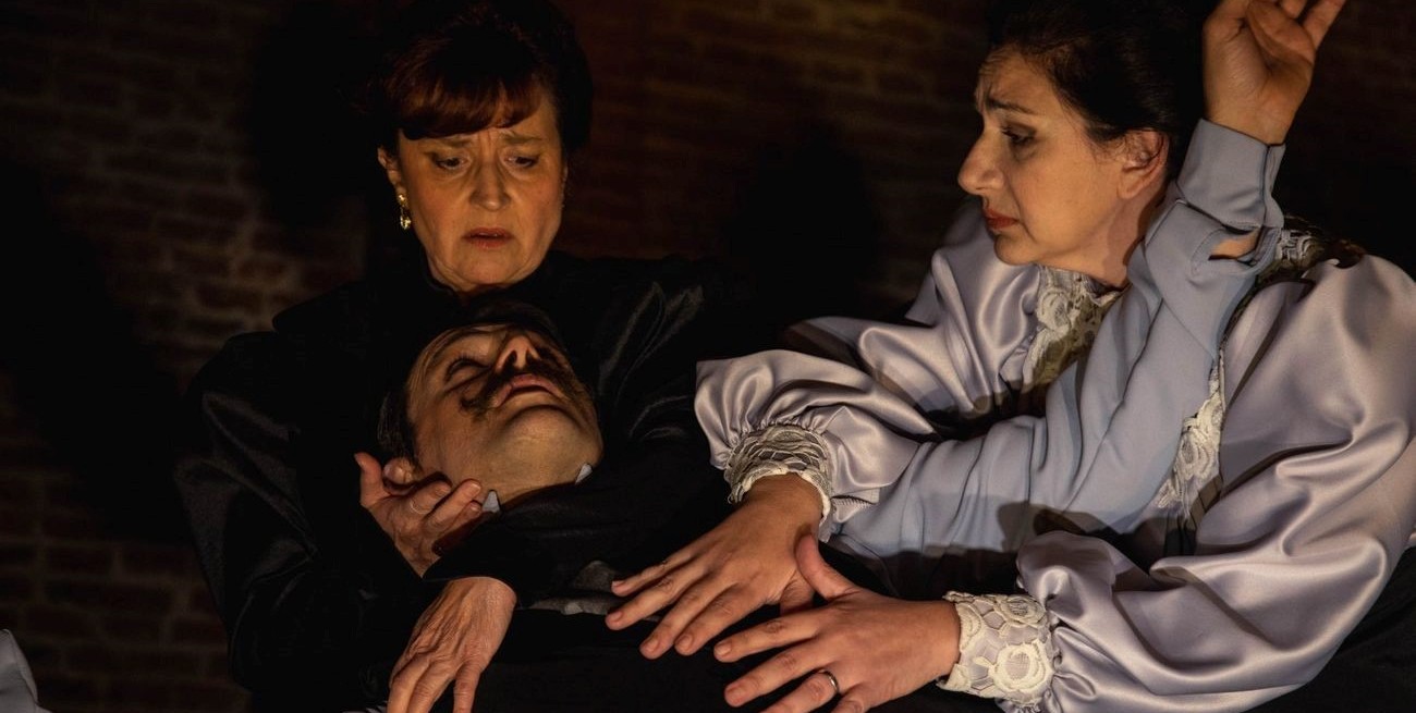 Los dilemas de hacer teatro: Neva y la búsqueda de significado