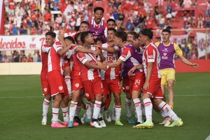 Unión derrotó a Colón y es finalista de la Copa Santa Fe. Crédito: Manuel Fabatía