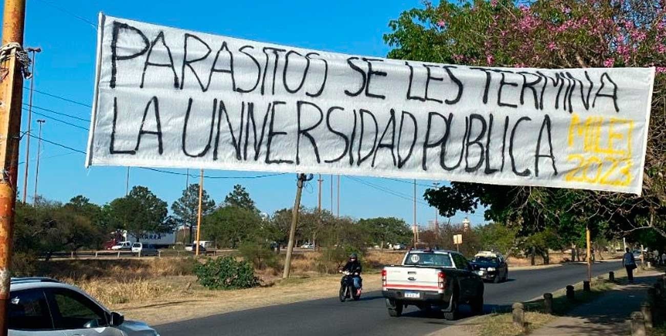 Polémico mensaje contra la educación pública apareció en Ciudad Universitaria de Santa Fe