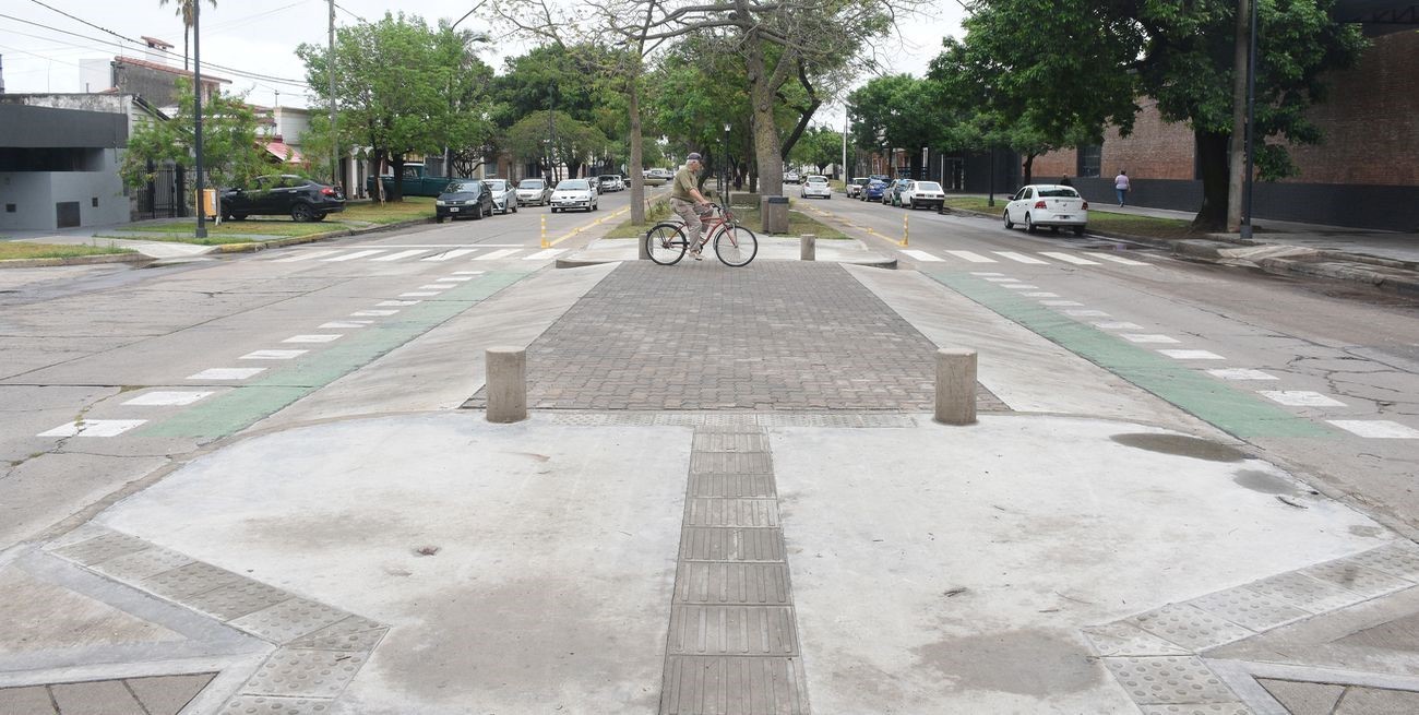 Av. Galicia: pese a la intensa lluvia la obra mejoró el drenaje