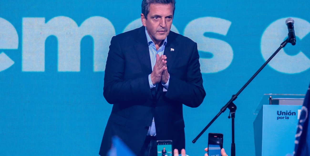 El ministro analiza medidas para revertir el negativo impacto de su triunfo en los bonos