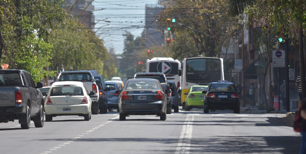 Preocupación por escasez de combustible en varios puntos del país