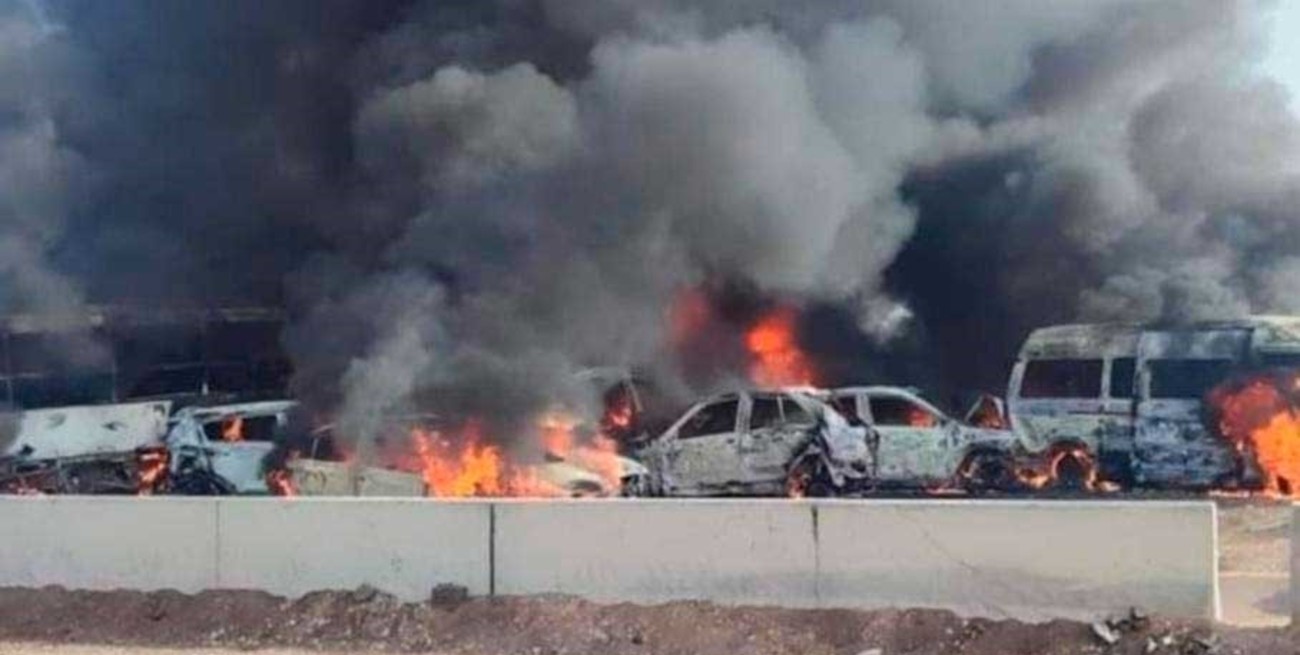 32 muertos tras un choque masivo en una de las principales autopistas de Egipto