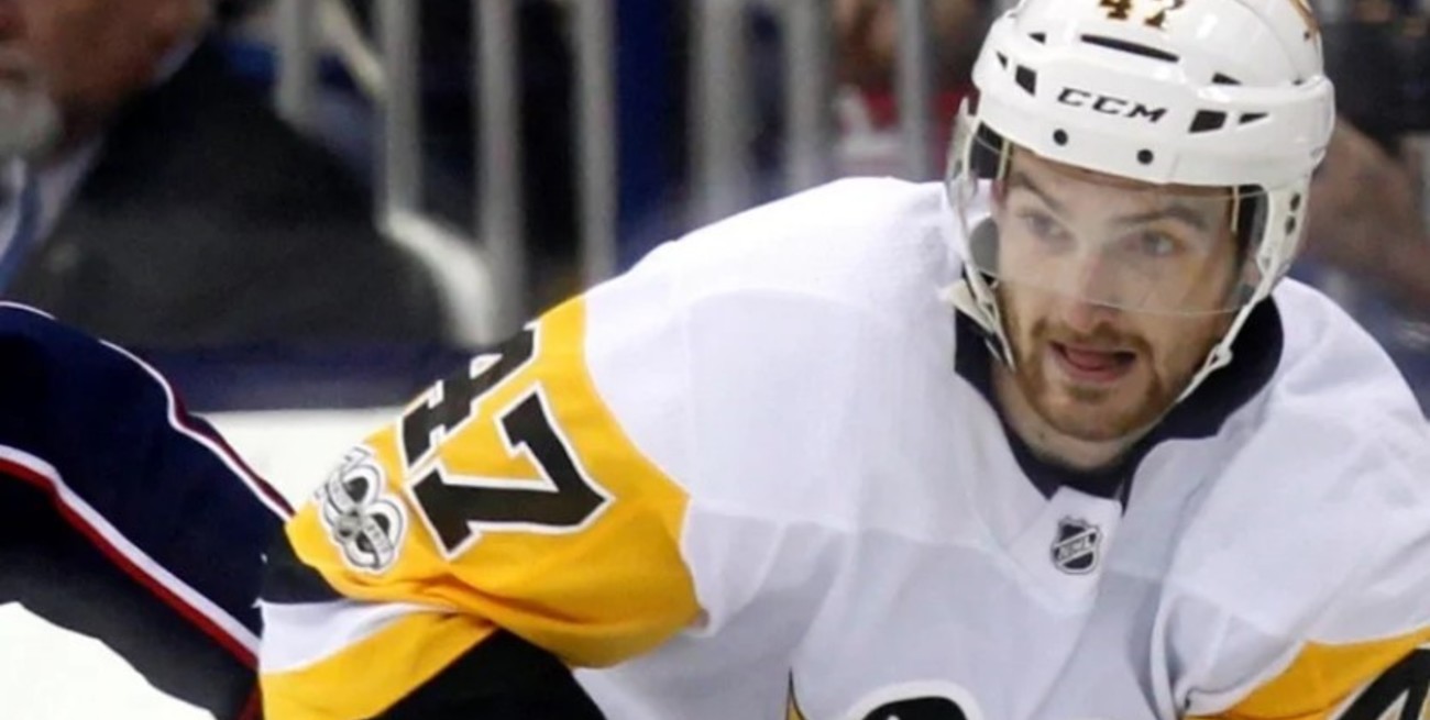 Horror sobre hielo: un jugador de hockey murió degollado en pleno partido