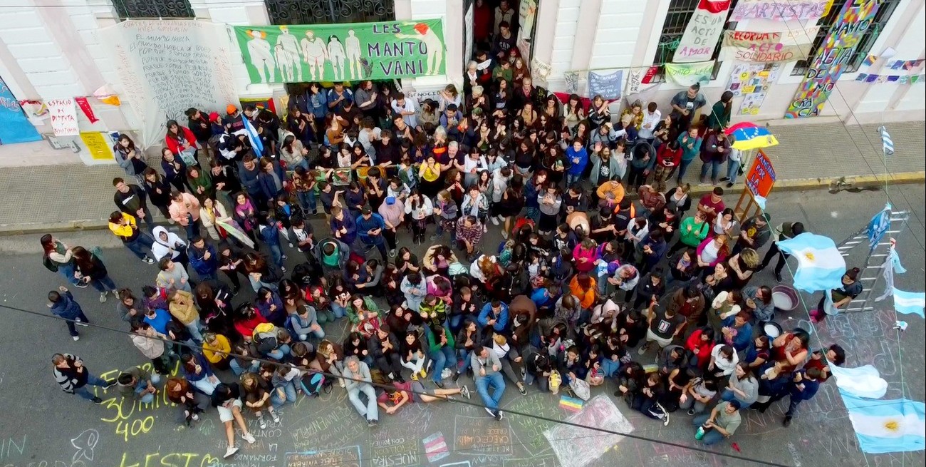 En Santa Fe, el arte y la educación se unieron para conmemorar los 40 años de democracia 