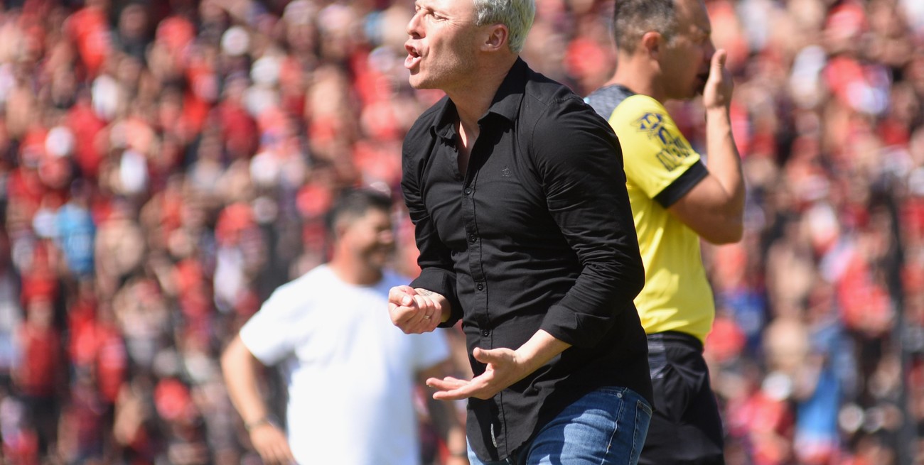 "Motivación Damonte" en Colón: una gigantografía con la tabla