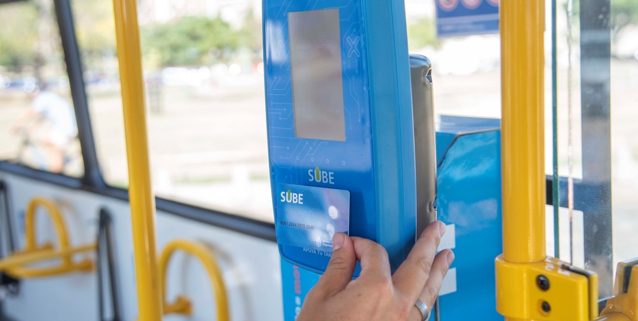 El boleto de colectivos en Santa Fe trepa a $ 220