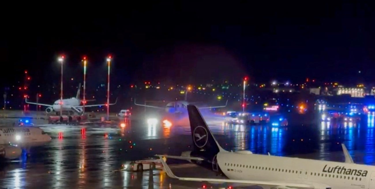 Un hombre armado está atrincherado desde hace horas en un aeropuerto con su hija de 4 años