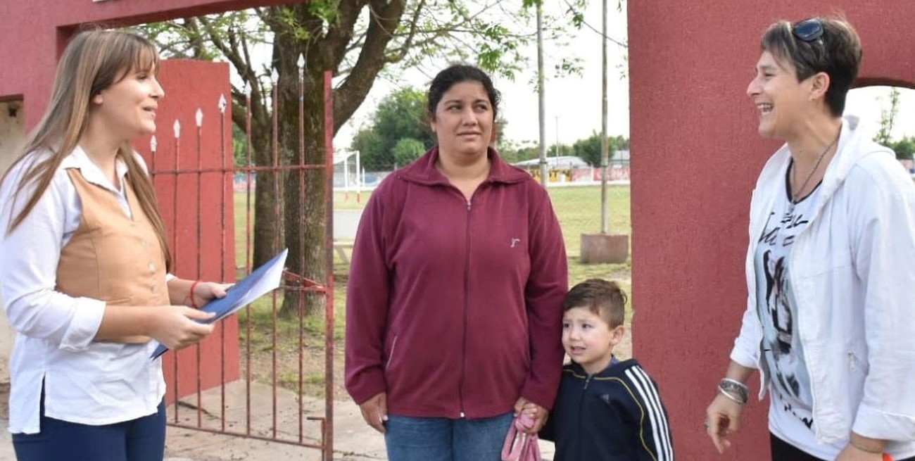 Pirola y Van Strate visitaron instituciones de cuatro localidades de Las Colonias