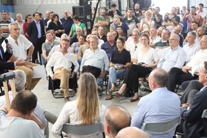 De la actividad participaron más de 500 representantes de entidades de la producción y la industria, dirigentes de la zona, productores y empresarios.