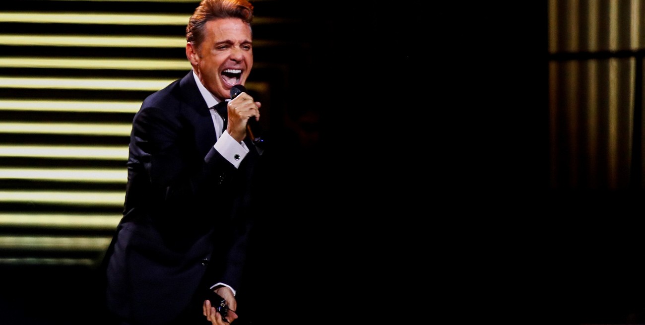 Luis Miguel se lesionó en pleno show y quedó inmovilizado