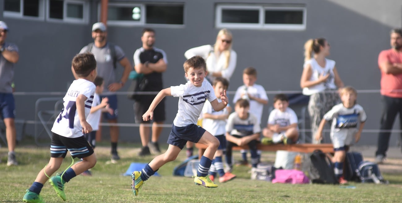 El sol iluminó el Talento de Cosmos en Monte Vera y los chicos ya lo disfrutan