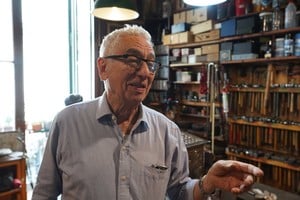 Arte, fe y participación: Pallarols llega a Franck con el cáliz del Papa León XIV. Foto: Fernando Nicola