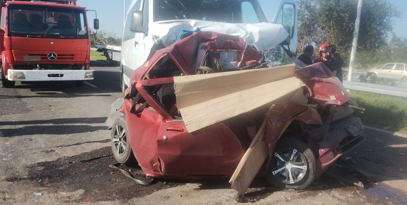 Un muerto tras un triple choque en la autopista Santa Fe-Rosario 